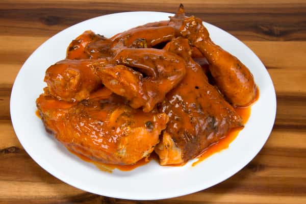 8 pieces

Preparation Choice
Pollo Asado (mesquite charbroiled chicken) or 
Pollo Endiablado (mesquite charbroiled chicken tossed in our signature hot sauce)