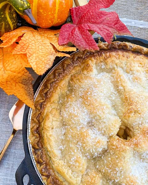🦃🥧 Holiday hosting made easy with Claim Jumper! Let us handle the cooking with our delicious Holiday Platters, savory sides, pies, and more! Everything you need for a stress-free holiday feast, ready to enjoy with family and friends. 🍽️
Order ahead and bring home the holiday favorites!