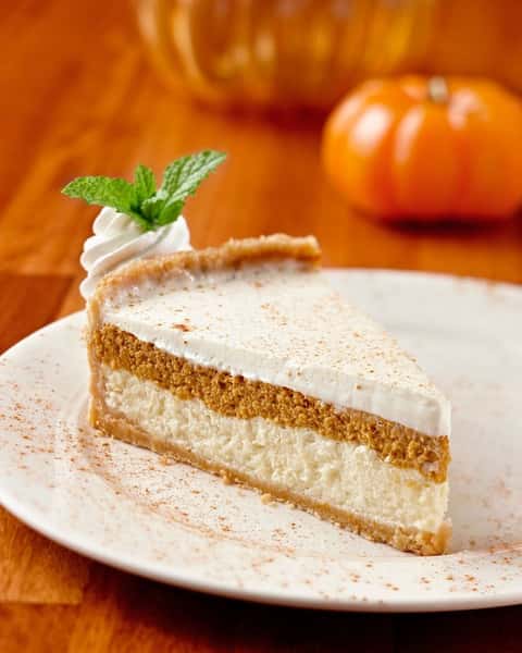 🍂❤️ Fall in Love with Flavor at Claim Jumper! Treat yourself to a slice of fall with our irresistible Pumpkin Cream Cheese Pie! 🥧🎃

Creamy, dreamy, and full of fall flavor! The sweetest way to celebrate the season. 🍁