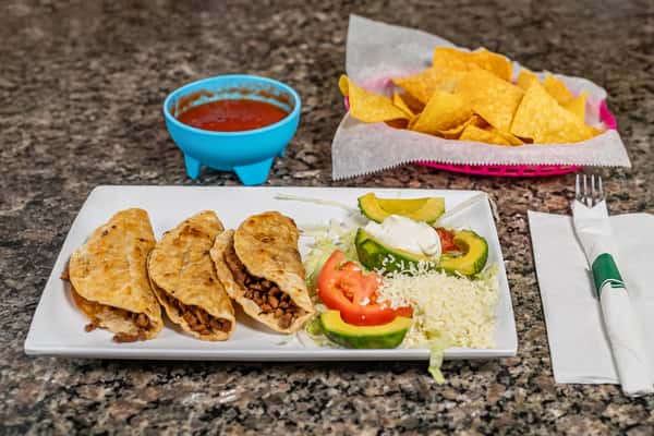 Queza Tacos