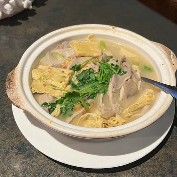 胡椒豬肚煲 Pork Stomach with Pepper Broth