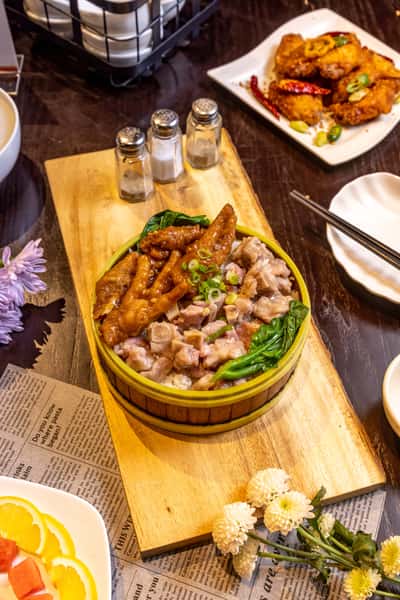 56. 鳳爪排骨飯 Chicken Feet & Spareribs Over Rice