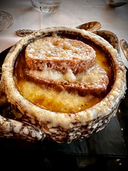Classic Style French Onion Soup