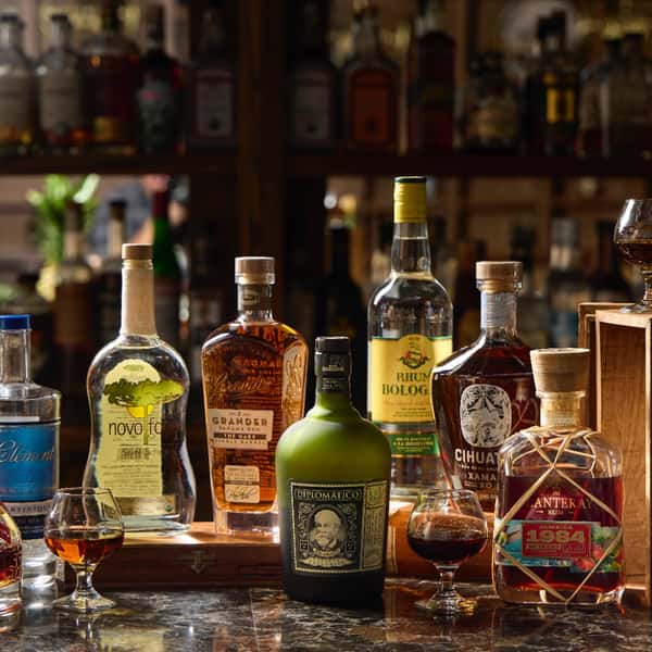 National Rum Day is coming, and the celebration deserves more than one basic pour.
With more than 100 rhums behind the bar, we’re ready to help you find a new favorite on Sunday, August 16. 💚 🌴
Ask about our Rhum Passport Program where you get rewards for tasting your way through the menu!
#NationalRumDay #14Parish #RhumBar #ChicagoCocktails