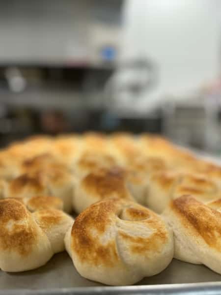 12 Pieces Garlic Knots