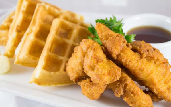 FRIED CHICKEN & WAFFLES