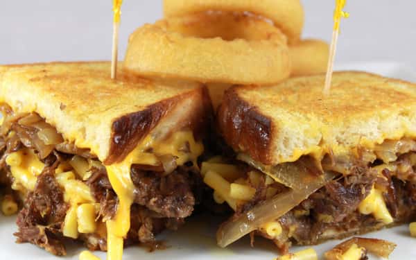 SHREDDED BEEF & CHEESY MAC