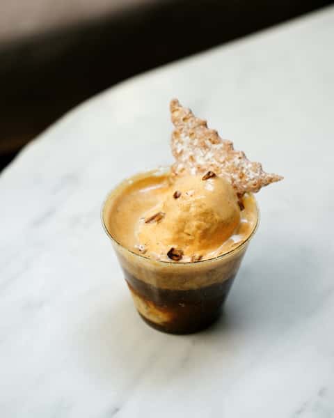 Meet your new fall obsession: Pumpkin Pecan Affogato.
Creamy pumpkin pecan gelato meets a shot of rich espresso, creating that irresistible hot meets cold moment you’ll be thinking about long after the last spoonful. 💛
.
.
.
#CaféCrèmerie #RiverNorth #FultonMarket #TheSweetLife #WomanOwned