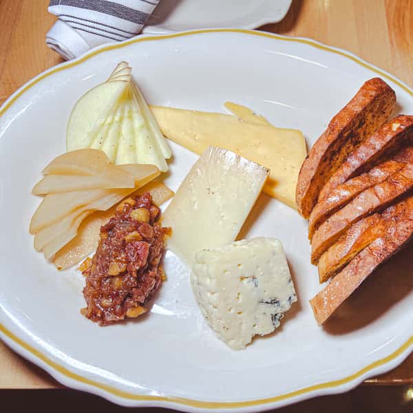 Wisconsin Cheese Plate