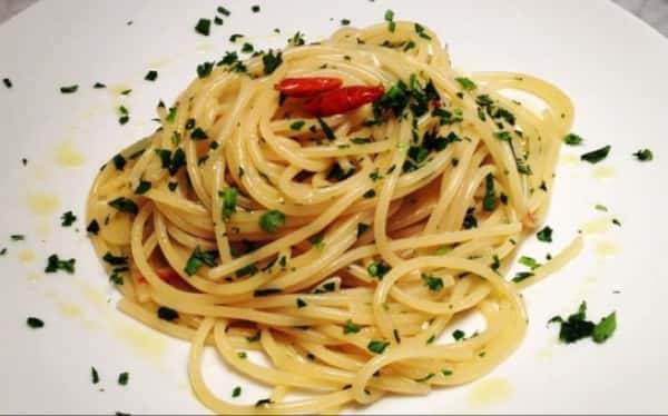 Spaghetti Aglio e olio Pepperoncino