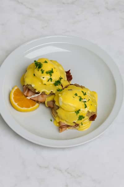 Hawg Benedict