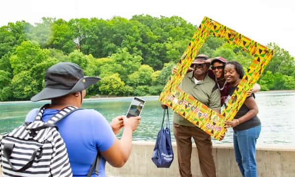 people taking pictures