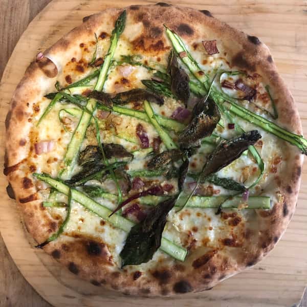 Spring Asparagus Pizza