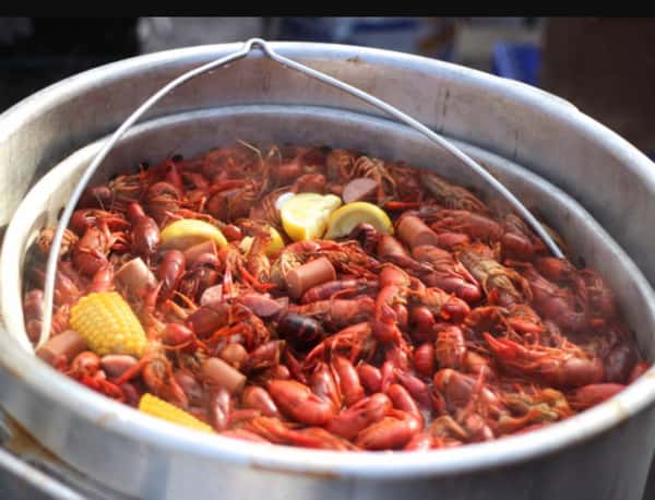 boiling crawfish