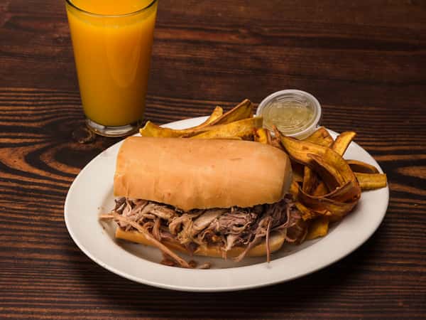 El Famoso Pan con Lechon / Cuban style bread with Lechon