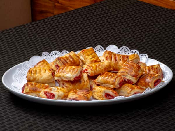Mini Pastelitos Cubanos de Guayaba | Mini Guava Cuban Pastries