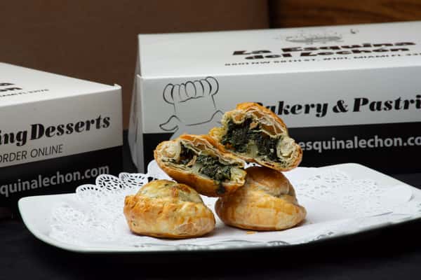Empanadas de Espinaca-Ricotta Argentinas Horneadas / Baked Argentine Spinach-Ricotta Empanadas