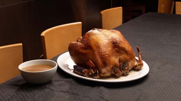 Pavo Entero Asado | Whole Roasted Turkey ( 20 Serving )