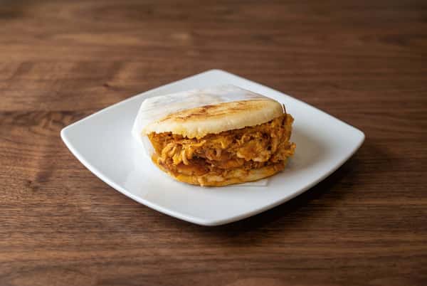 Arepa de Pollo / Chicken Arepa