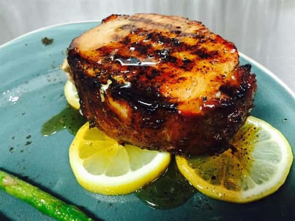 Steak over lemon