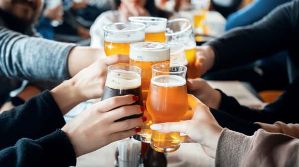 Group toasting of beer