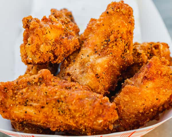 Lemon Pepper Wings (Must select options below)