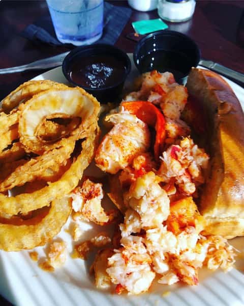 burger with seafood