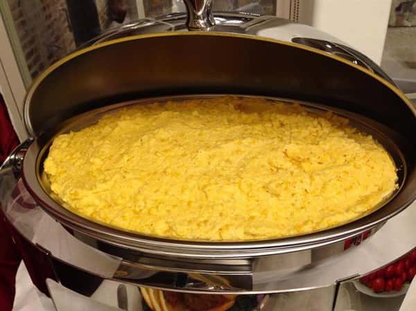 buffet container of mac and cheese