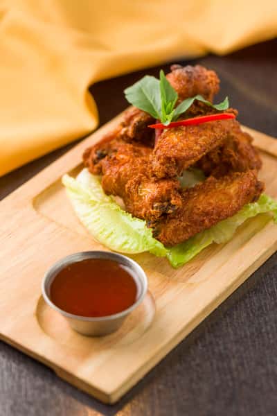 chicken wings with sauce