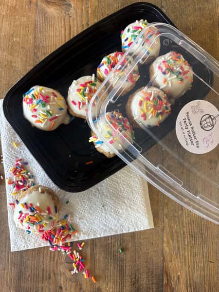 Birthday Dip Peanut Butter Crunch Party Pack (8 balls)