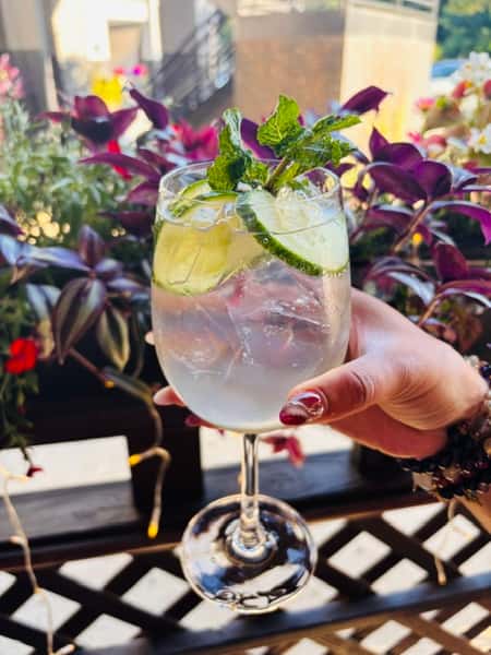 CUCUMBER HUGO SPRITZ