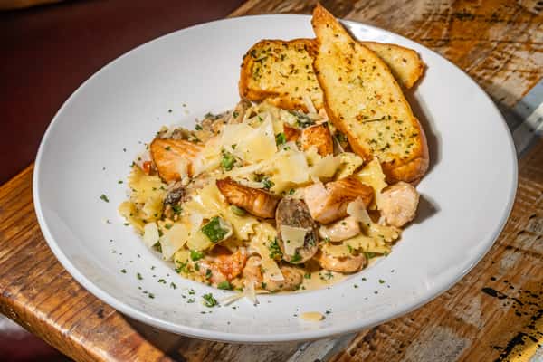 Salmon Farfalle