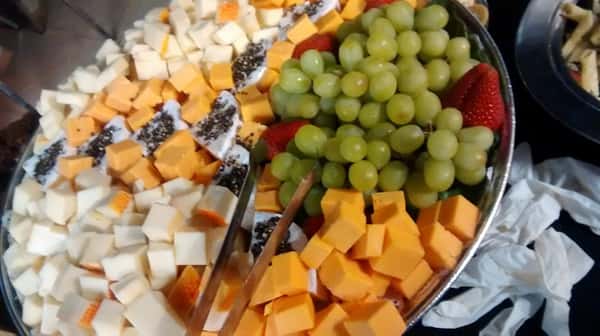 Assorted Cheeses & Fancy Crackers
