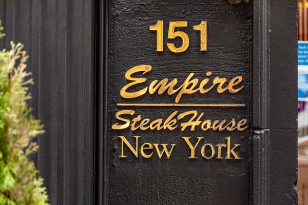 Manhattan Gets an Opulent New Steak House