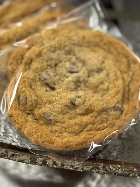 Gluten-Friendly Chocolate Chip Cookie