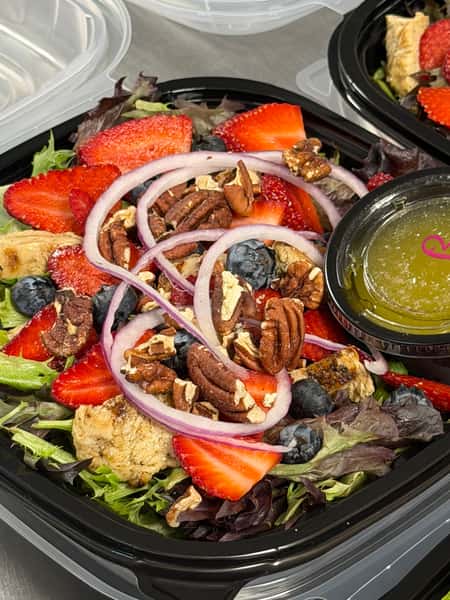 Pecan Berry Salad