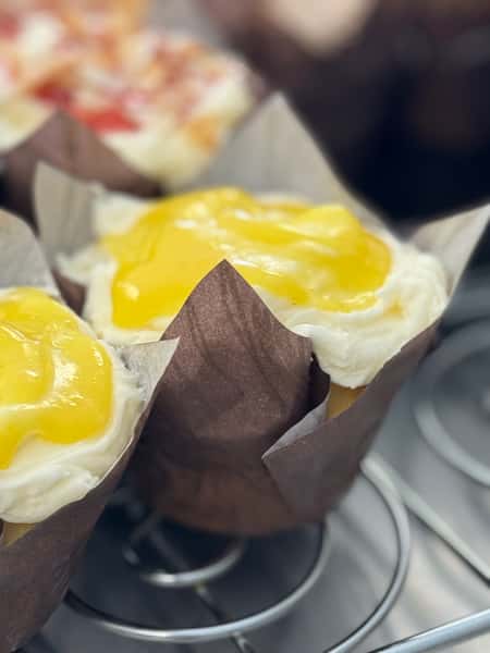 Lemon Curd Cupcake