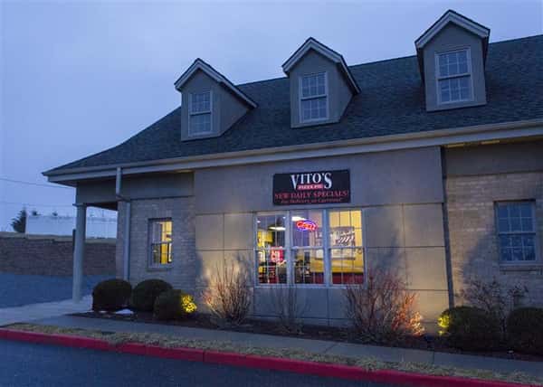 Vito's Pizza Pie exterior view of building from parking lot.