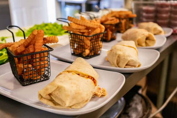 chipotle chicken wraps