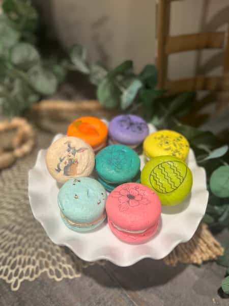 easter macaron