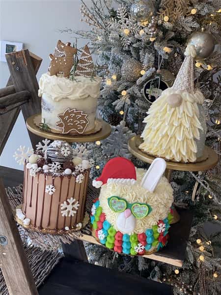 christmas cakes