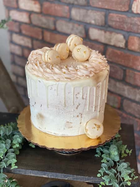 modern cake