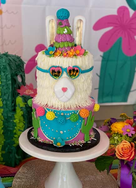 llama cake 