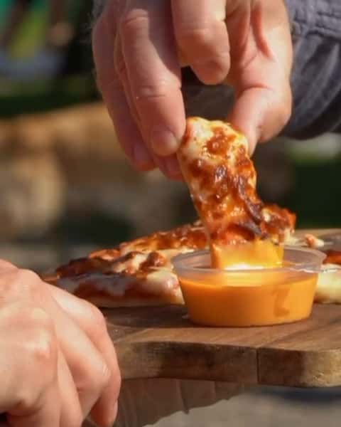 Come and see us at Roys of Wroxham TODAY (Friday 23rd) from 11.00am until around 1.00pm to sample our air fryer pizzettas! We'll be in the entrance to the Food Hall, near the trolley collection