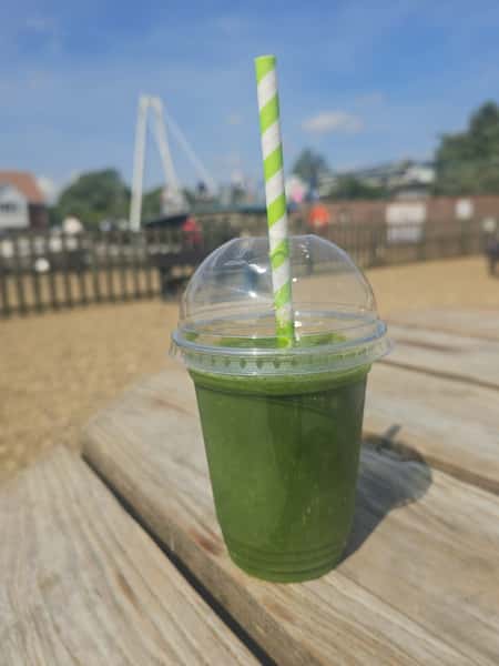 Kale, Mango & Spinach Smoothie
