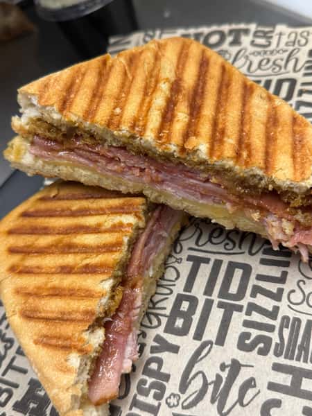 Smokin Ham & Gouda
