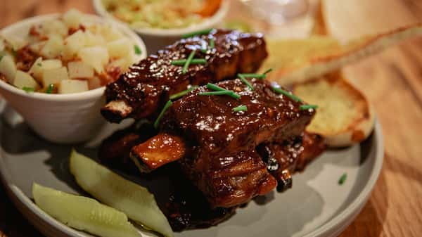 ribs-food-hoffs-steak-and-steins