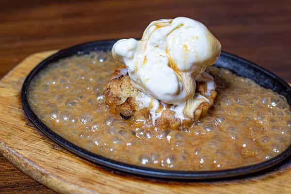 Sizzling Apple Pie