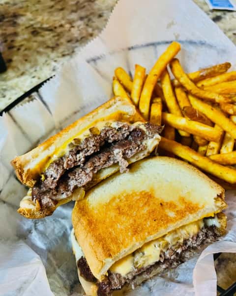 sandwich & fries