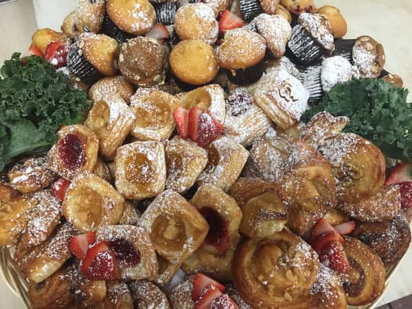 Continental Breakfast with Fresh Fruit